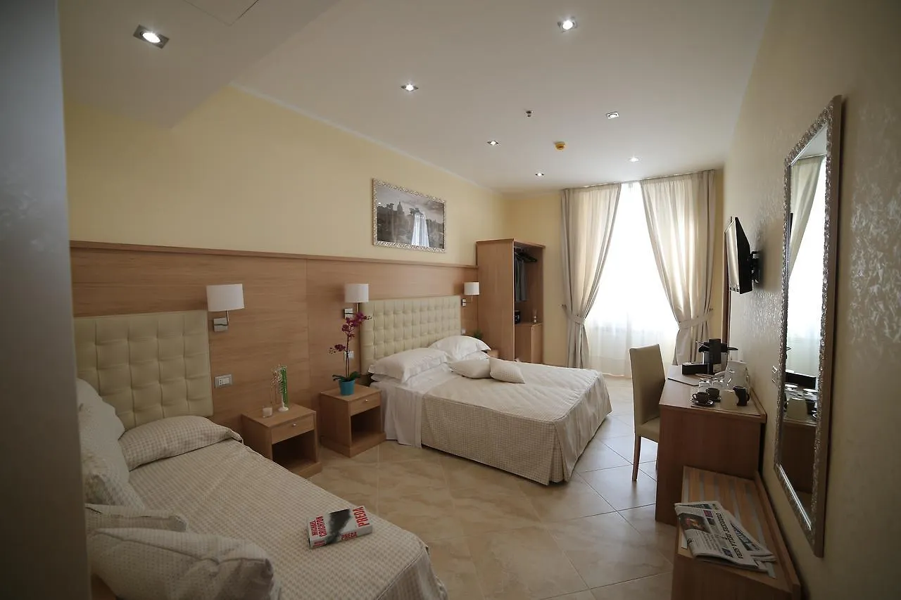 **  Esposizione Palace Hotel Roma Italia